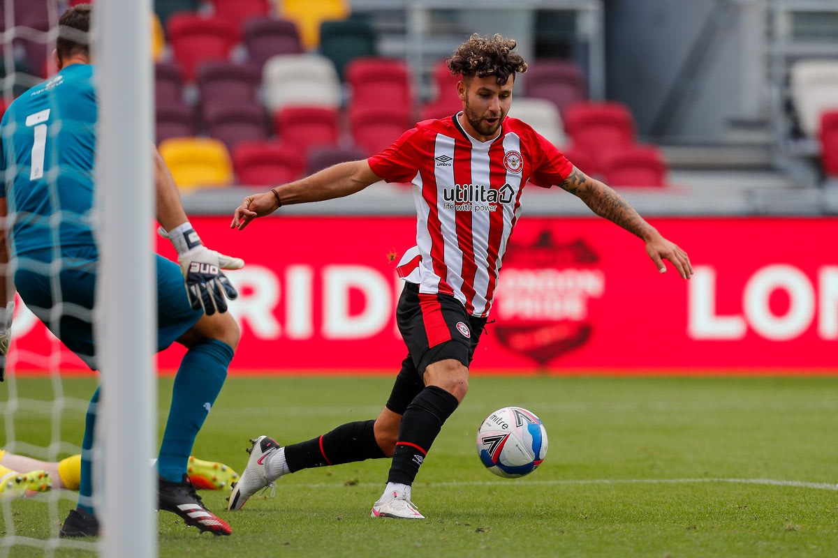 https://www.brentfordfc.com/siteassets/images/football/2020-21/first-team-games/20200901---oxford/20200901-162609-90-0100.jpg