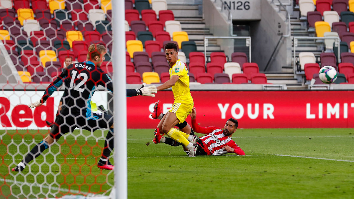 https://www.brentfordfc.com/siteassets/images/football/2020-21/first-team-games/20201001---fulham/20201001-174658-40-0100.jpg