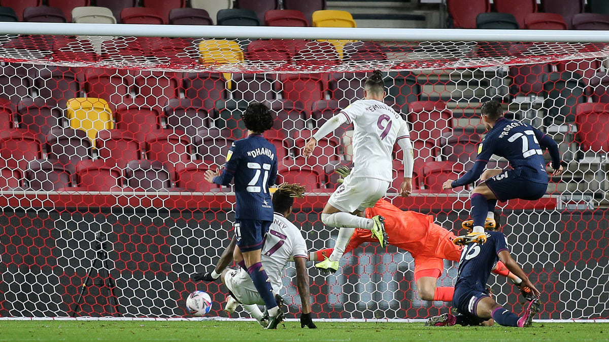 https://www.brentfordfc.com/siteassets/images/football/2020-21/collections/november-potm/20201103-193740-0059.jpg
