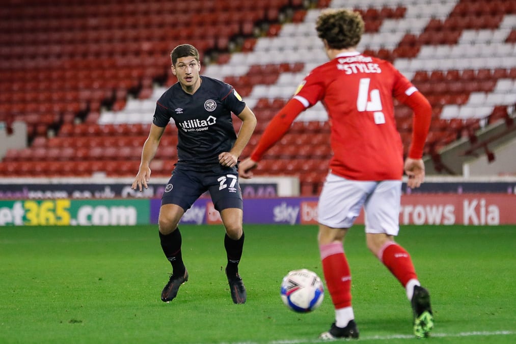 https://www.brentfordfc.com/siteassets/images/football/2021-22/collections/vitaly-janelt-50-games/20201124-200350-0024.jpg