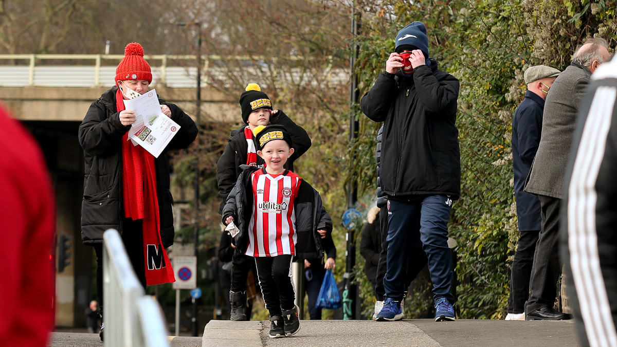 https://www.brentfordfc.com/siteassets/images/football/2020-21/non-match/20201205---blackburn-fans/20201205-133510-1025.jpg