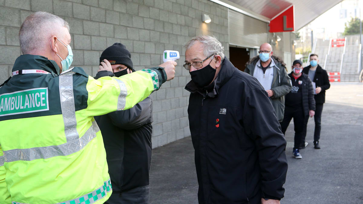 https://www.brentfordfc.com/siteassets/images/football/2020-21/non-match/20201205---blackburn-fans/20201205-134635-1033.jpg