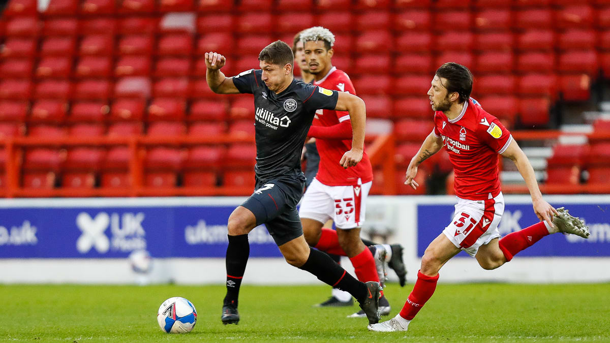 https://www.brentfordfc.com/siteassets/images/football/2021-22/collections/vitaly-janelt-50-games/20201212-153130-0037.jpg