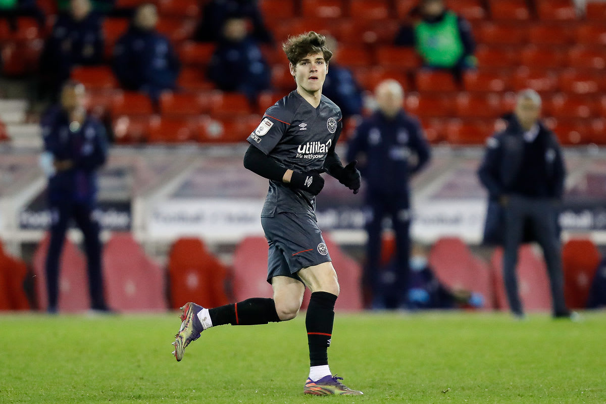 https://www.brentfordfc.com/siteassets/images/football/2020-21/first-team-games/20201212---forest/20201212-165103-08.jpg