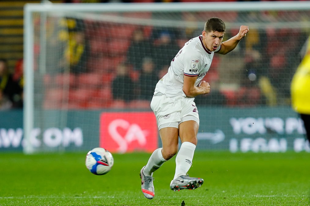 https://www.brentfordfc.com/siteassets/images/football/2021-22/collections/vitaly-janelt-50-games/20201215-202209-0035.jpg