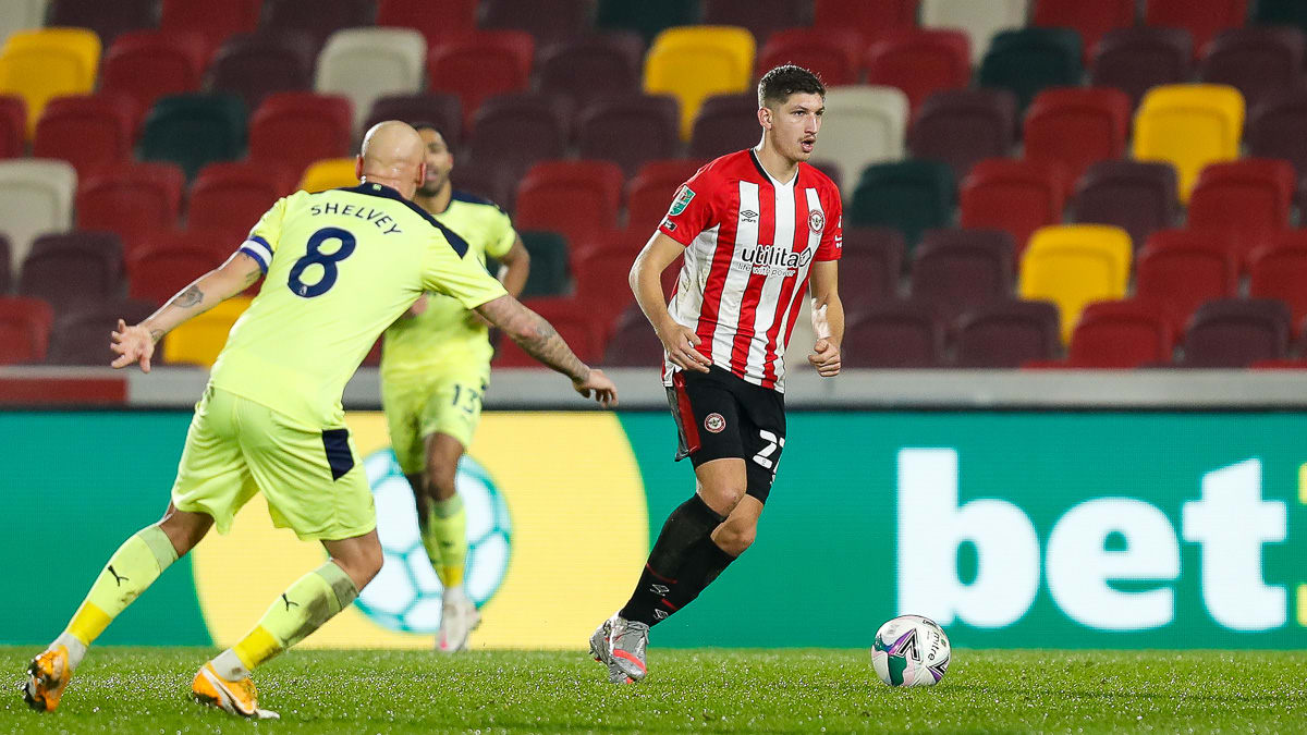 https://www.brentfordfc.com/siteassets/images/football/2021-22/collections/vitaly-janelt-50-games/20201222-184442-0098.jpg