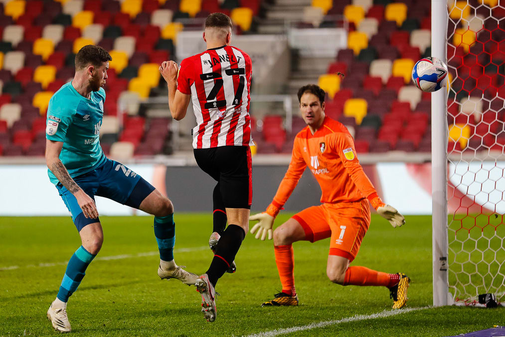 https://www.brentfordfc.com/siteassets/images/football/2021-22/collections/vitaly-janelt-50-games/20201230-175749-0062.jpg