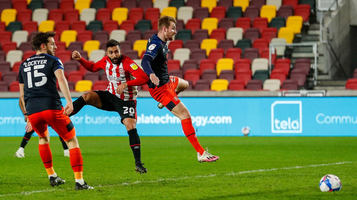 Brentford v Luton Town Gallery