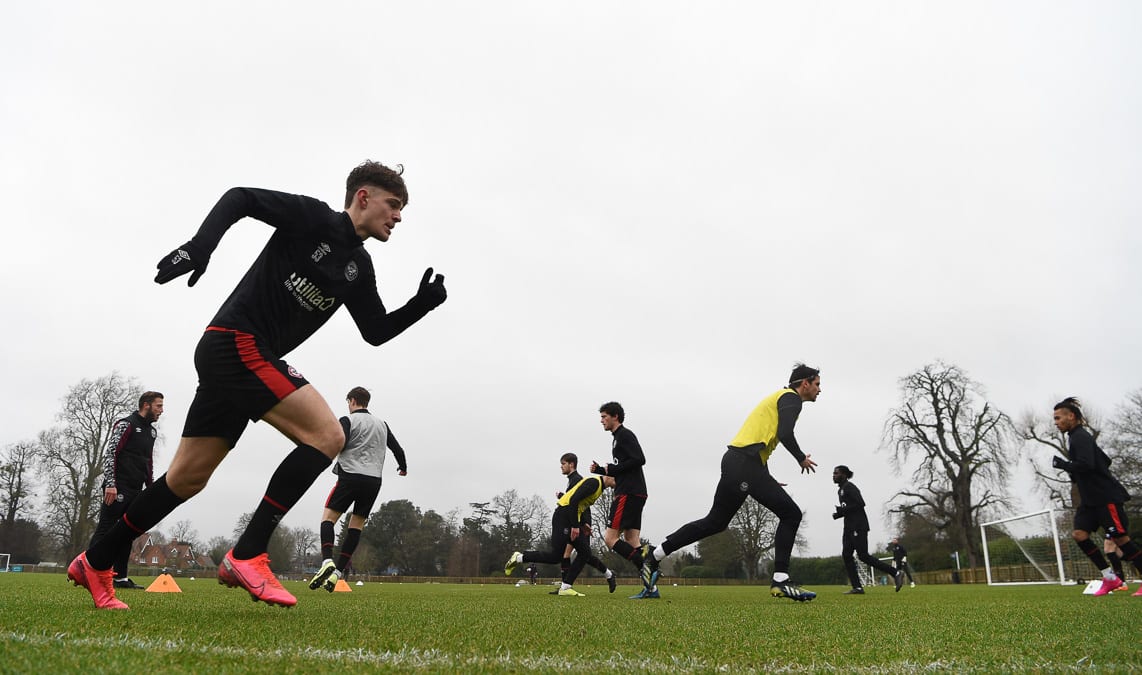 https://www.brentfordfc.com/siteassets/images/football/2020-21/b-team-games/20210130---hemel/20210130-103841-1006.jpg