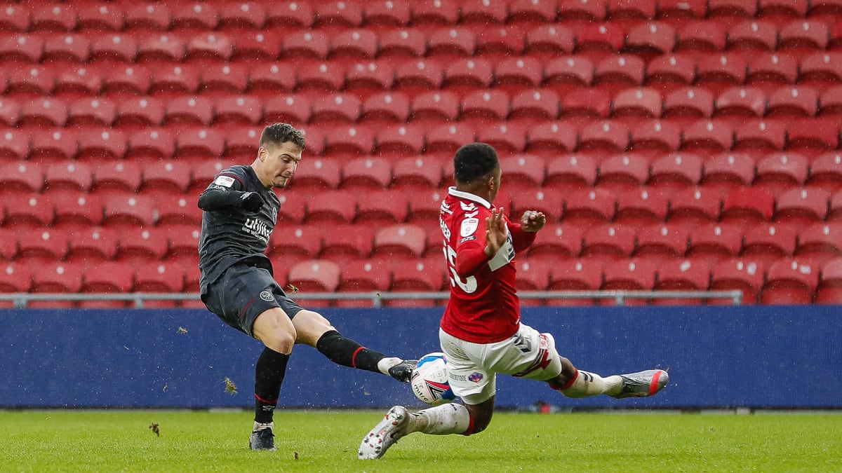 https://www.brentfordfc.com/siteassets/images/football/2020-21/collections/sergi-canos-200-games-extras/20210206-160708-0047.jpg