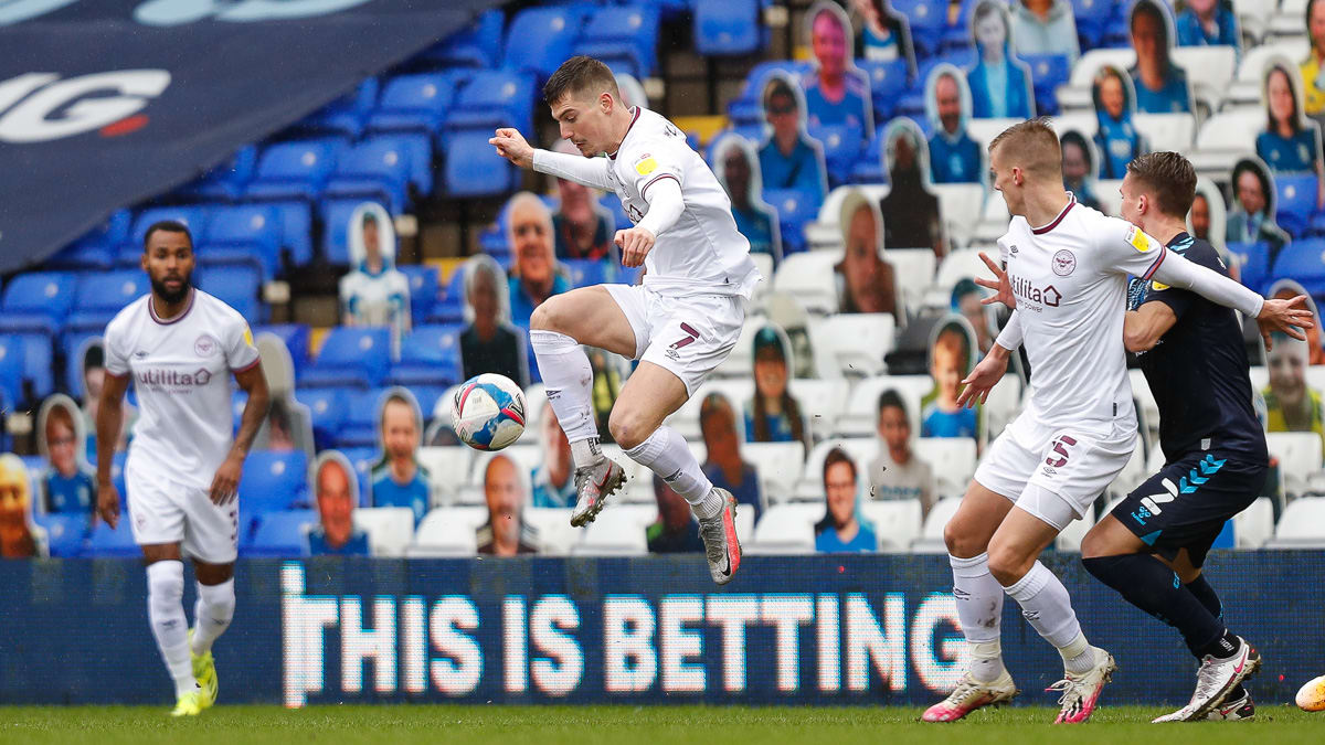 https://www.brentfordfc.com/siteassets/images/football/2020-21/collections/sergi-canos-200-games-extras/20210220-123822-0025.jpg