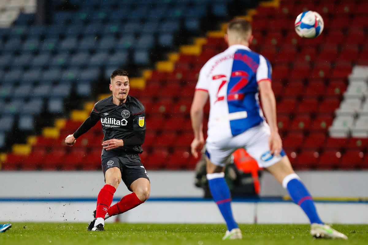 https://www.brentfordfc.com/siteassets/images/football/2020-21/first-team-games/20210312---blackburn/20210312-212338-60.jpg