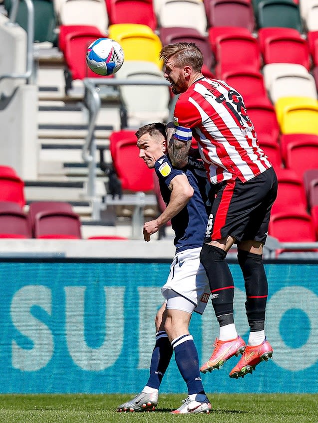 https://www.brentfordfc.com/siteassets/images/football/2020-21/first-team-games/20210417---millwall/20210417-124338-42-0100.jpg