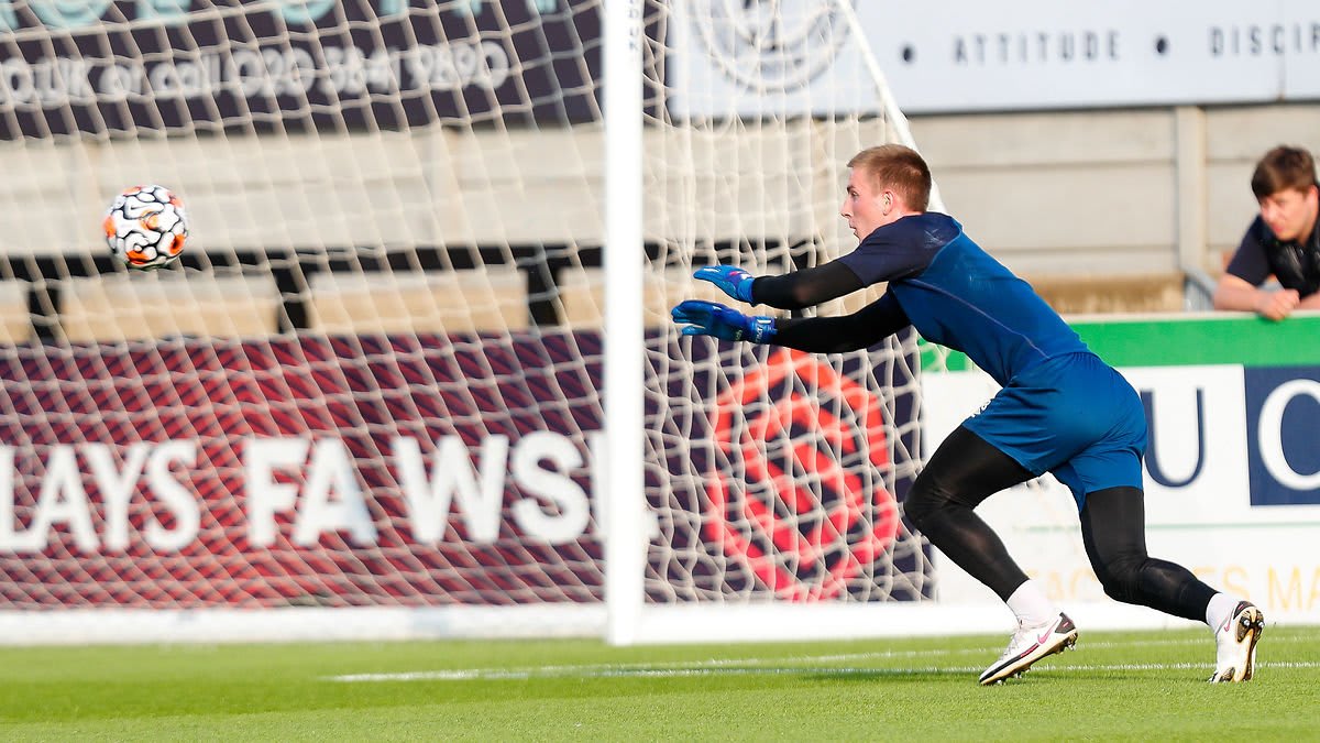 Patrik Gunnarsson named in Iceland squad for trio of World Cup Qualifiers