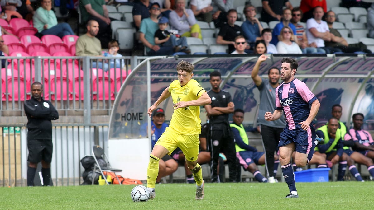 https://www.brentfordfc.com/siteassets/images/football/2021-22/b-team-games/20210731---dulwich/20210731-133629-0071.jpg