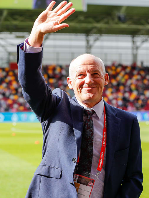 https://www.brentfordfc.com/siteassets/images/football/2021-22/non-match/20210807---valencia-pre-match/20210807-163913-1064.jpg