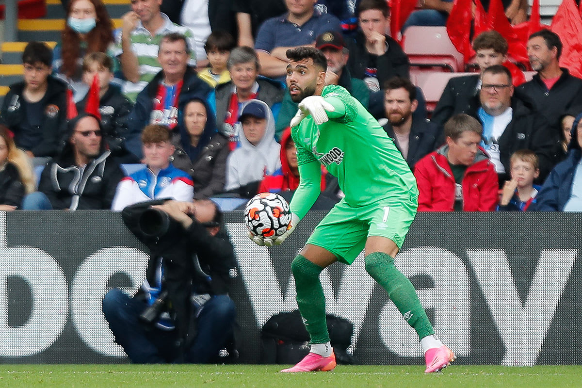 https://www.brentfordfc.com/siteassets/images/football/2021-22/first-team-games/20210821---palace/20210821-151759-52-0100.jpg
