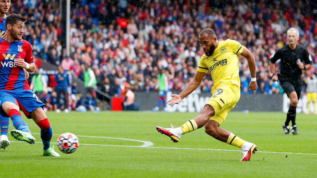 https://www.brentfordfc.com/siteassets/images/football/2021-22/first-team-games/20210821---palace/20210821-152108-78-0100.jpg