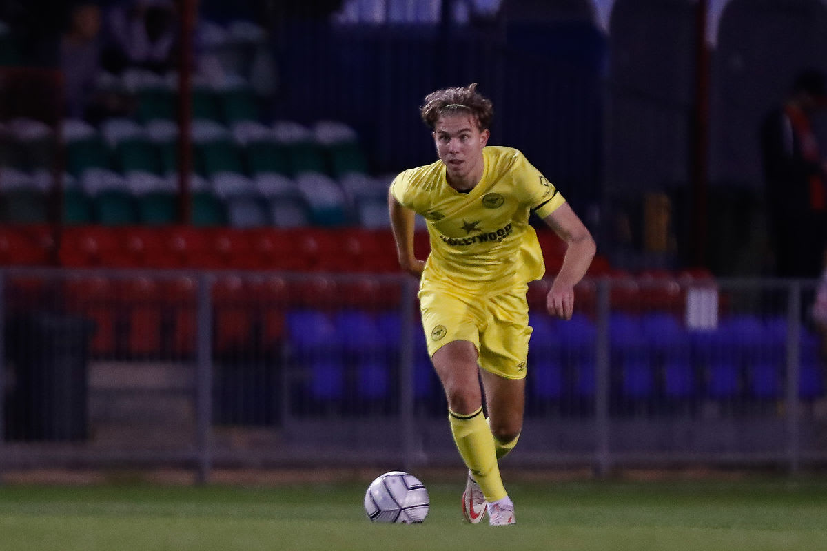 https://www.brentfordfc.com/siteassets/images/football/2021-22/b-team-games/20210922---hampton/20210922-191929-92-0100.jpg