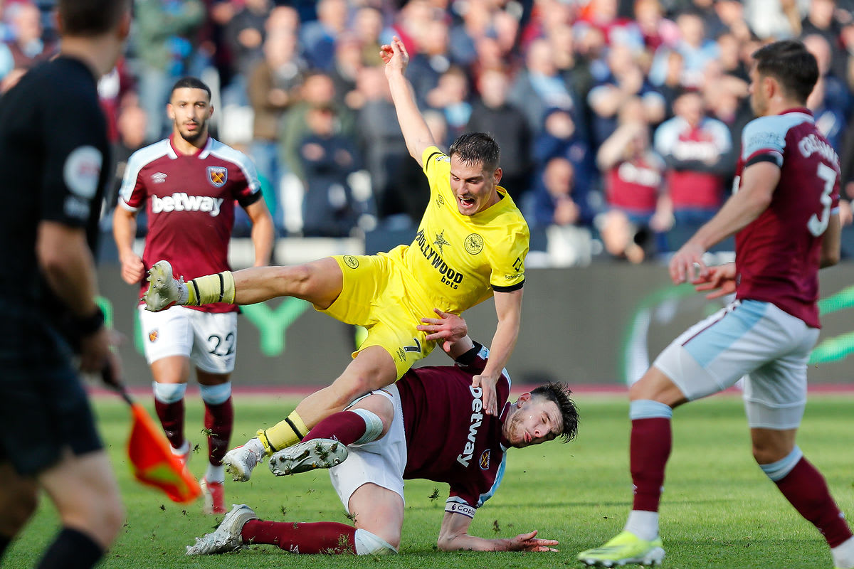 https://www.brentfordfc.com/siteassets/images/football/2021-22/first-team-games/20211003---west-ham/20211003-153739-44-0100.jpg