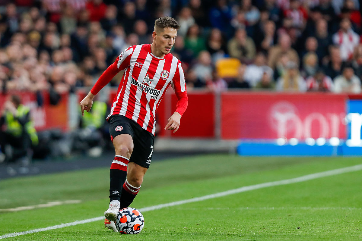 Bees unchanged for Leicester City visit