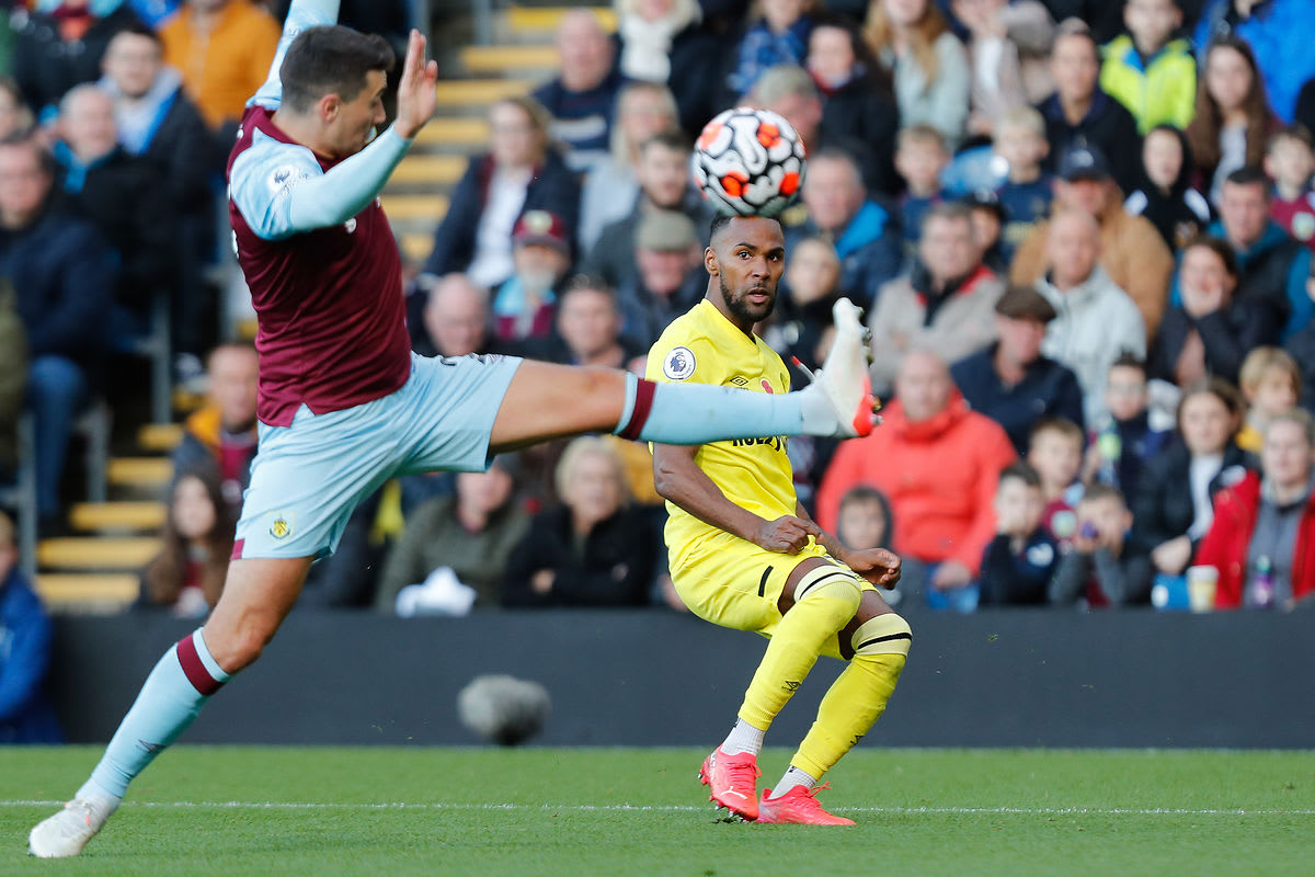https://www.brentfordfc.com/siteassets/images/football/2021-22/first-team-games/20211030---burnley/20211030-152451-73-0100.jpg