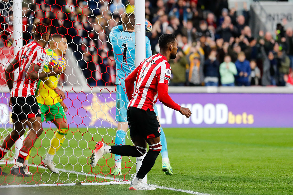 https://www.brentfordfc.com/siteassets/images/football/2021-22/first-team-games/20211106---norwich/20211106-161754-50.jpg