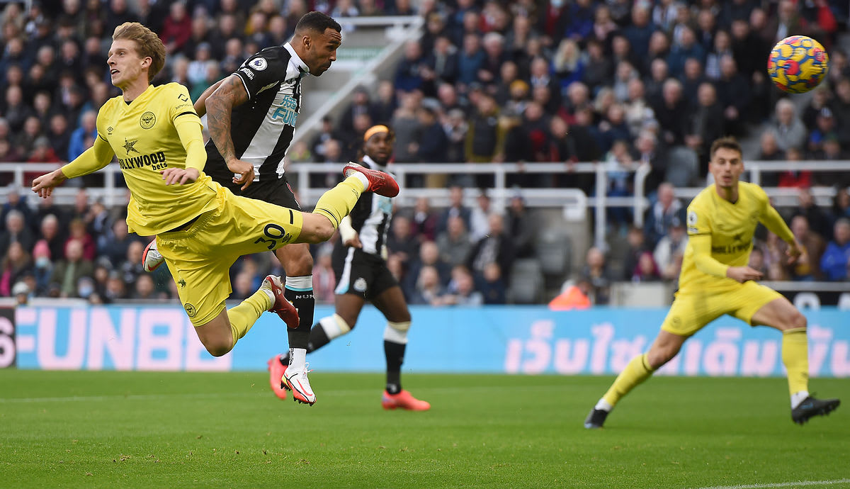 https://www.brentfordfc.com/siteassets/images/football/2021-22/first-team-games/20211120---newcastle/20211120-160503-77.jpg