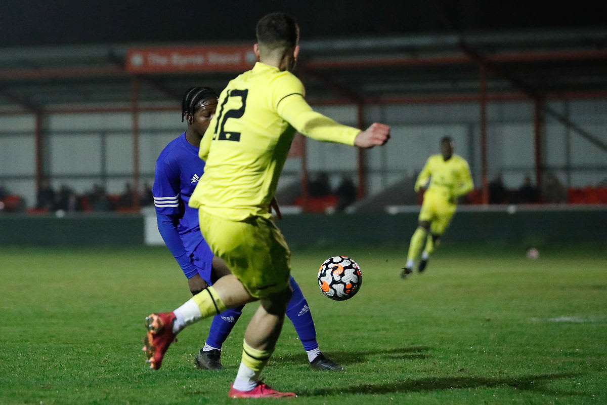 https://www.brentfordfc.com/siteassets/images/football/2021-22/b-team-games/20211123---broadfields/20211123-195842-09.jpg