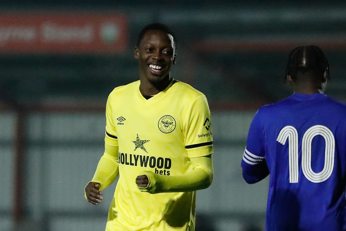 https://www.brentfordfc.com/siteassets/images/football/2021-22/b-team-games/20211123---broadfields/20211123-195846-52.jpg