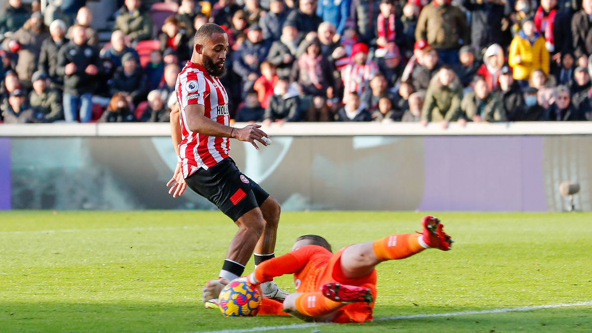 https://www.brentfordfc.com/siteassets/images/football/2021-22/first-team-games/20211128---everton/20211128-142547-13.jpg