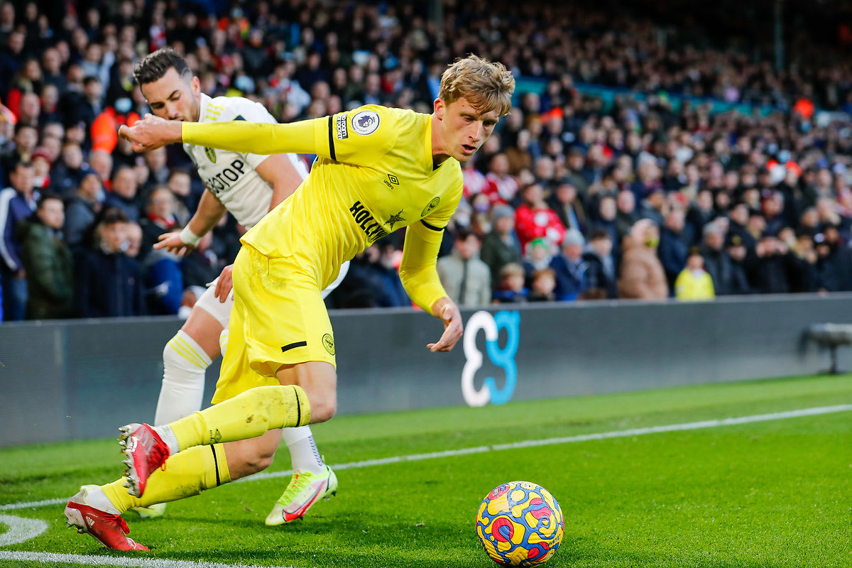 https://www.brentfordfc.com/siteassets/images/football/2021-22/first-team-games/20211205---leeds/20211205-144300-50.jpg