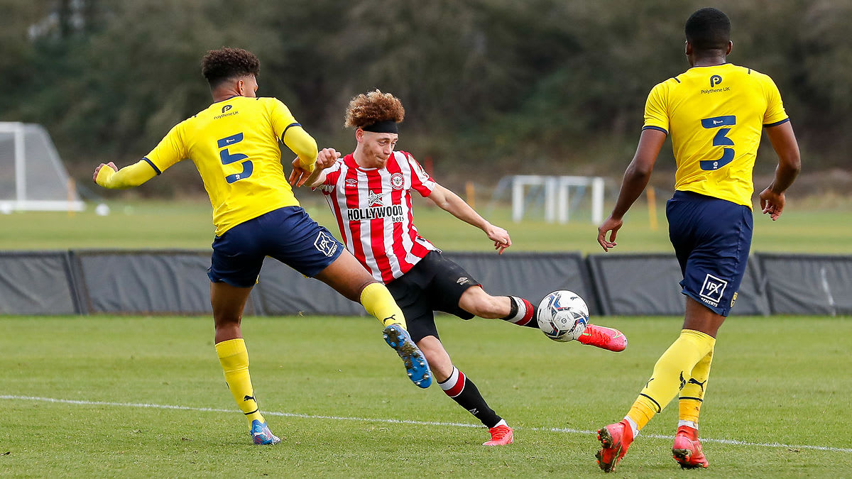 https://www.brentfordfc.com/siteassets/images/football/2021-22/b-team-games/20211214---oxford-utd/20211214-133124-54.jpg