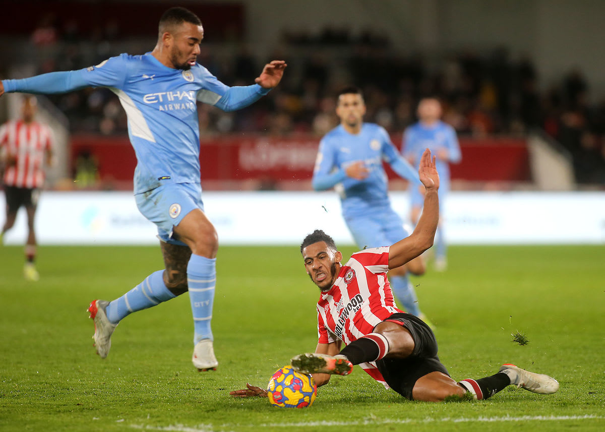 https://www.brentfordfc.com/siteassets/images/football/2021-22/first-team-games/20211229---man-city/20211229-205412z.jpg