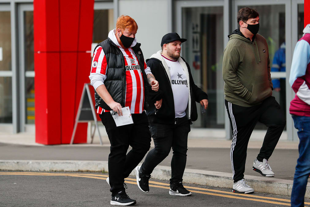 https://www.brentfordfc.com/siteassets/images/football/2021-22/non-match/20220102---villa-fans/20220102-123734-1011.jpg