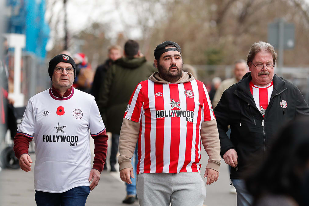 https://www.brentfordfc.com/siteassets/images/football/2021-22/non-match/20220102---villa-fans/20220102-124211-1017.jpg