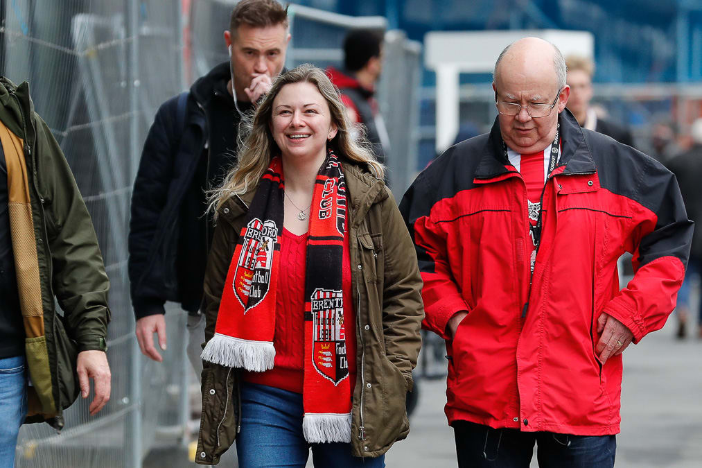 https://www.brentfordfc.com/siteassets/images/football/2021-22/non-match/20220102---villa-fans/20220102-124307-1019.jpg