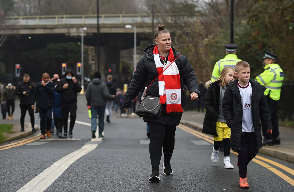 https://www.brentfordfc.com/siteassets/images/football/2021-22/non-match/20220102---villa-fans/20220102-130201-1026.jpg