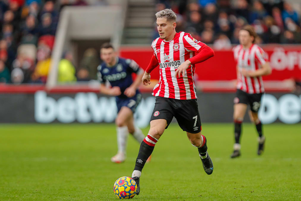 https://www.brentfordfc.com/siteassets/images/football/2021-22/collections/january-potm/20220102-150537-0103.jpg