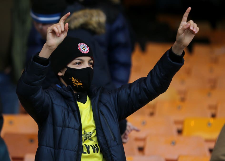 https://www.brentfordfc.com/siteassets/images/football/2021-22/non-match/20220108---port-vale-fans/20220108-143905-0040.jpg