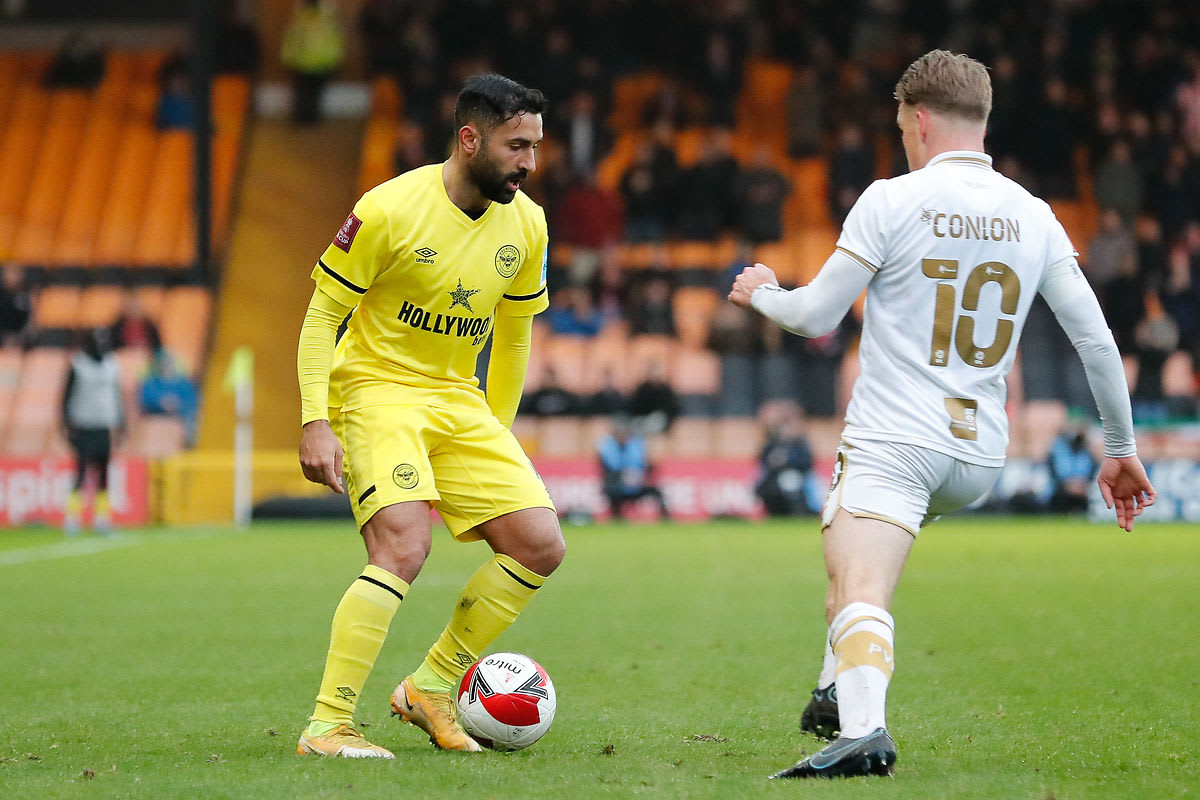 https://www.brentfordfc.com/siteassets/images/football/2021-22/first-team-games/20220108---port-vale/20220108-153115-75.jpg