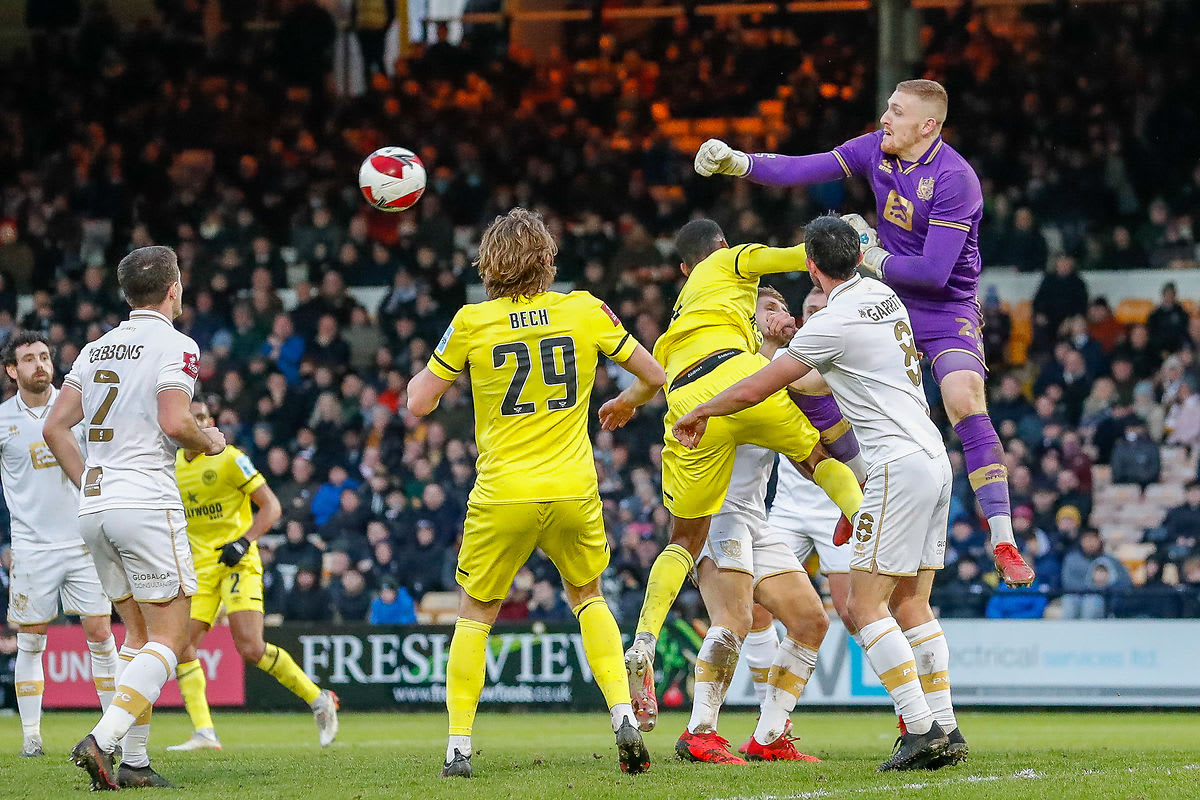 https://www.brentfordfc.com/siteassets/images/football/2021-22/first-team-games/20220108---port-vale/20220108-154438-13.jpg