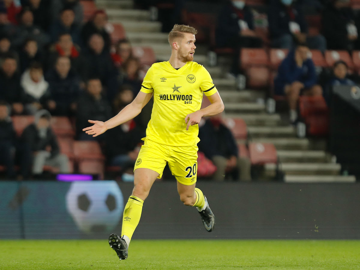https://www.brentfordfc.com/siteassets/images/football/2021-22/first-team-games/20220111---southampton/20220111-205719-74.jpg