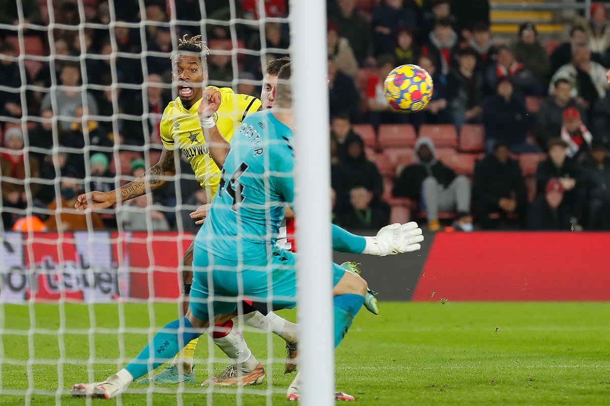 https://www.brentfordfc.com/siteassets/images/football/2021-22/first-team-games/20220111---southampton/20220111-212553-77.jpg