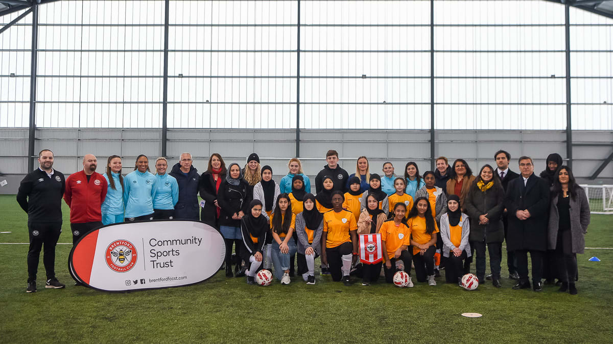 https://www.brentfordfc.com/siteassets/images/football/2021-22/non-match/20220122---afghan-girls/20220122-113900-2003.jpg