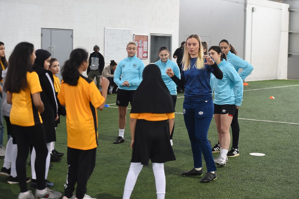 https://www.brentfordfc.com/siteassets/images/football/2021-22/non-match/20220122---afghan-girls/20220122-114452-2006.jpg