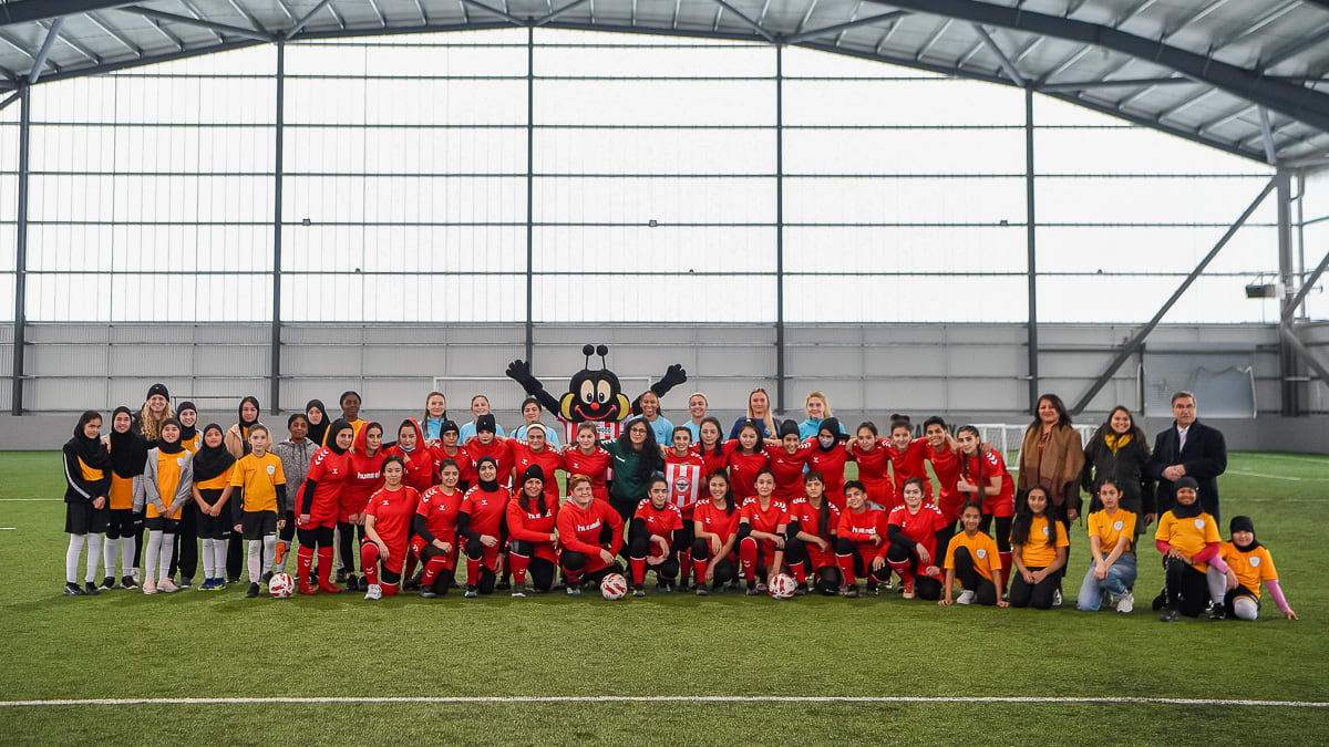https://www.brentfordfc.com/siteassets/images/football/2021-22/non-match/20220122---afghan-girls/20220122-122011-2047.jpg