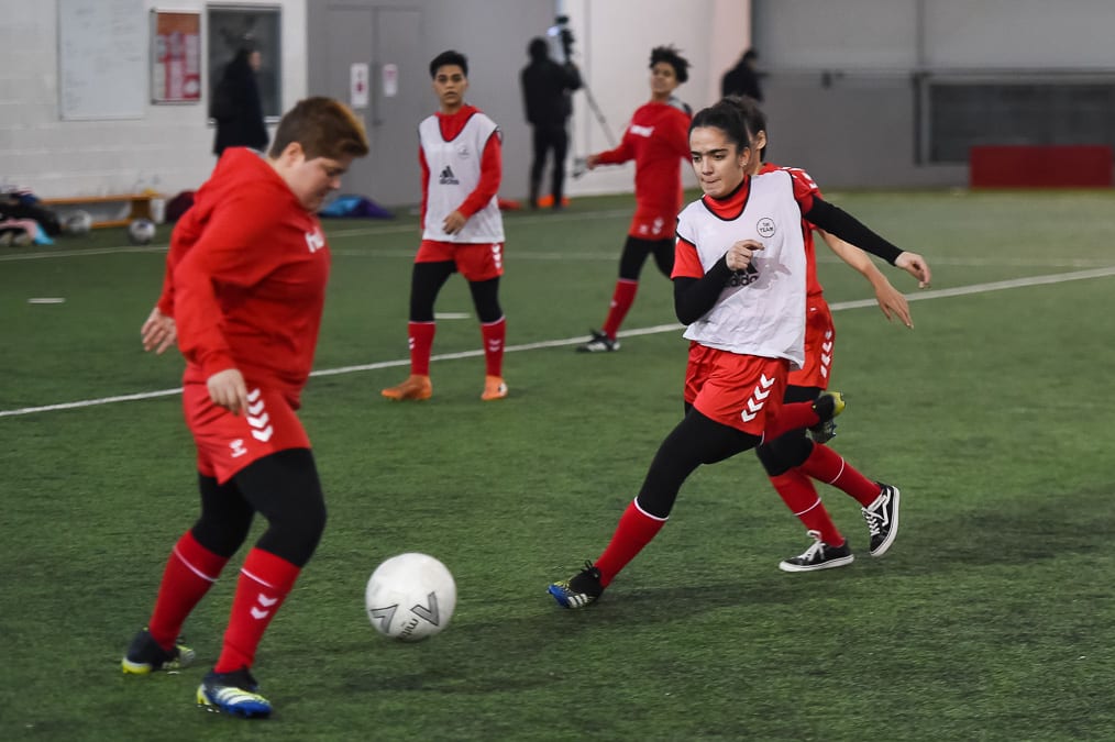https://www.brentfordfc.com/siteassets/images/football/2021-22/non-match/20220122---afghan-girls/20220122-123309-2055.jpg