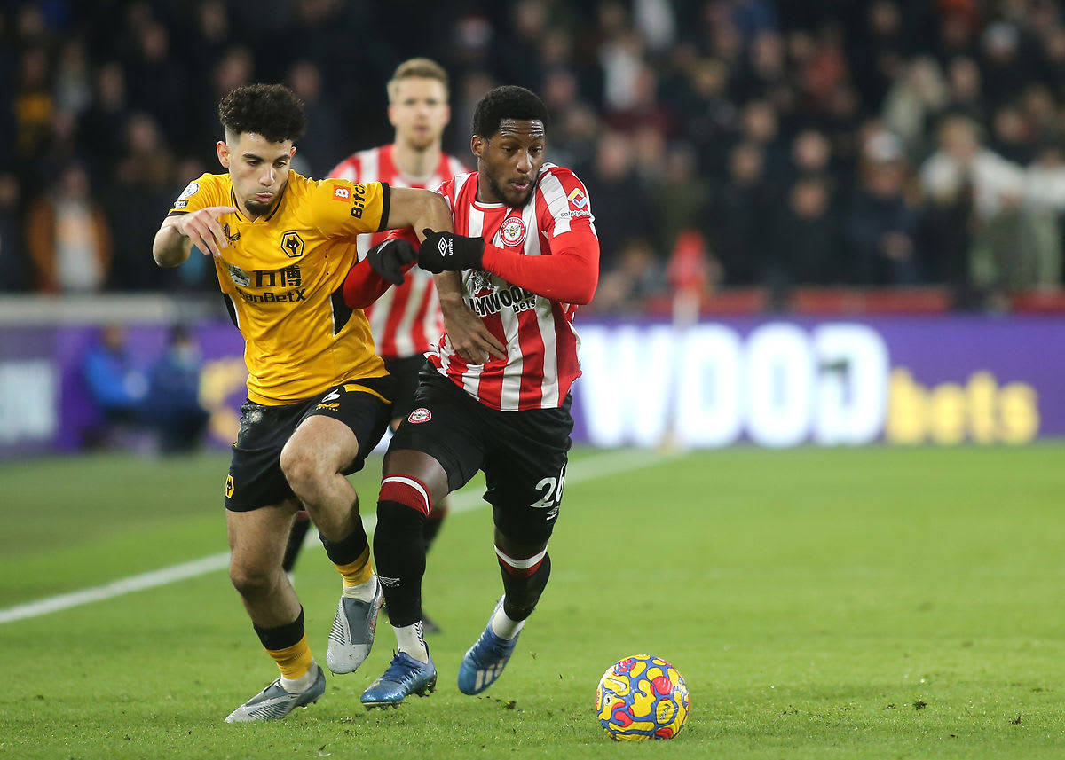 https://www.brentfordfc.com/siteassets/images/football/2021-22/first-team-games/20220122---wolves/20220122-164635z.jpg
