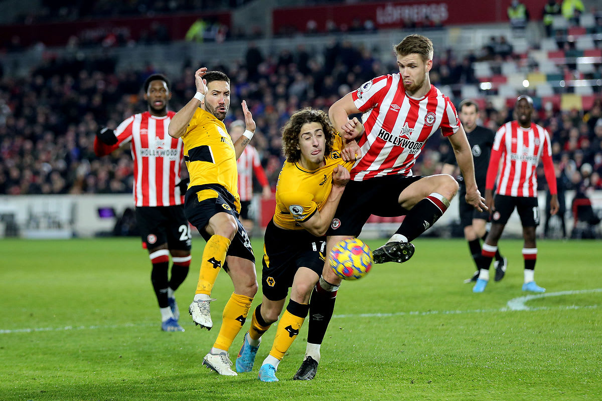 https://www.brentfordfc.com/siteassets/images/football/2021-22/first-team-games/20220122---wolves/20220122-165628z.jpg